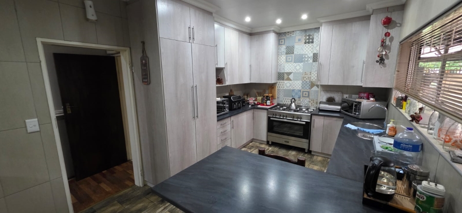 3 Bedroom Property for Sale in Flamwood North West